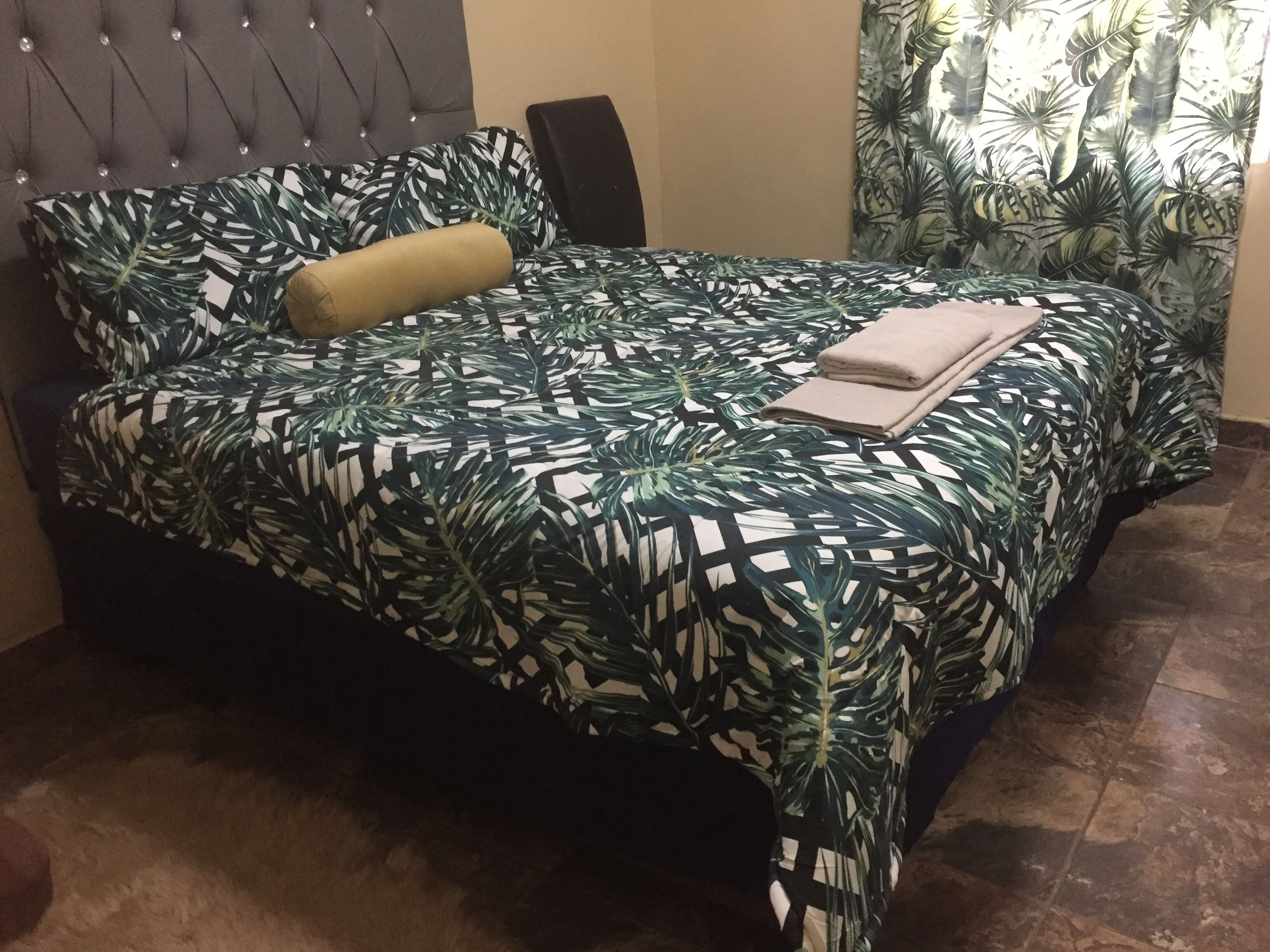 3 chambres, fer et planche à repasser, Wi-Fi, draps fournis