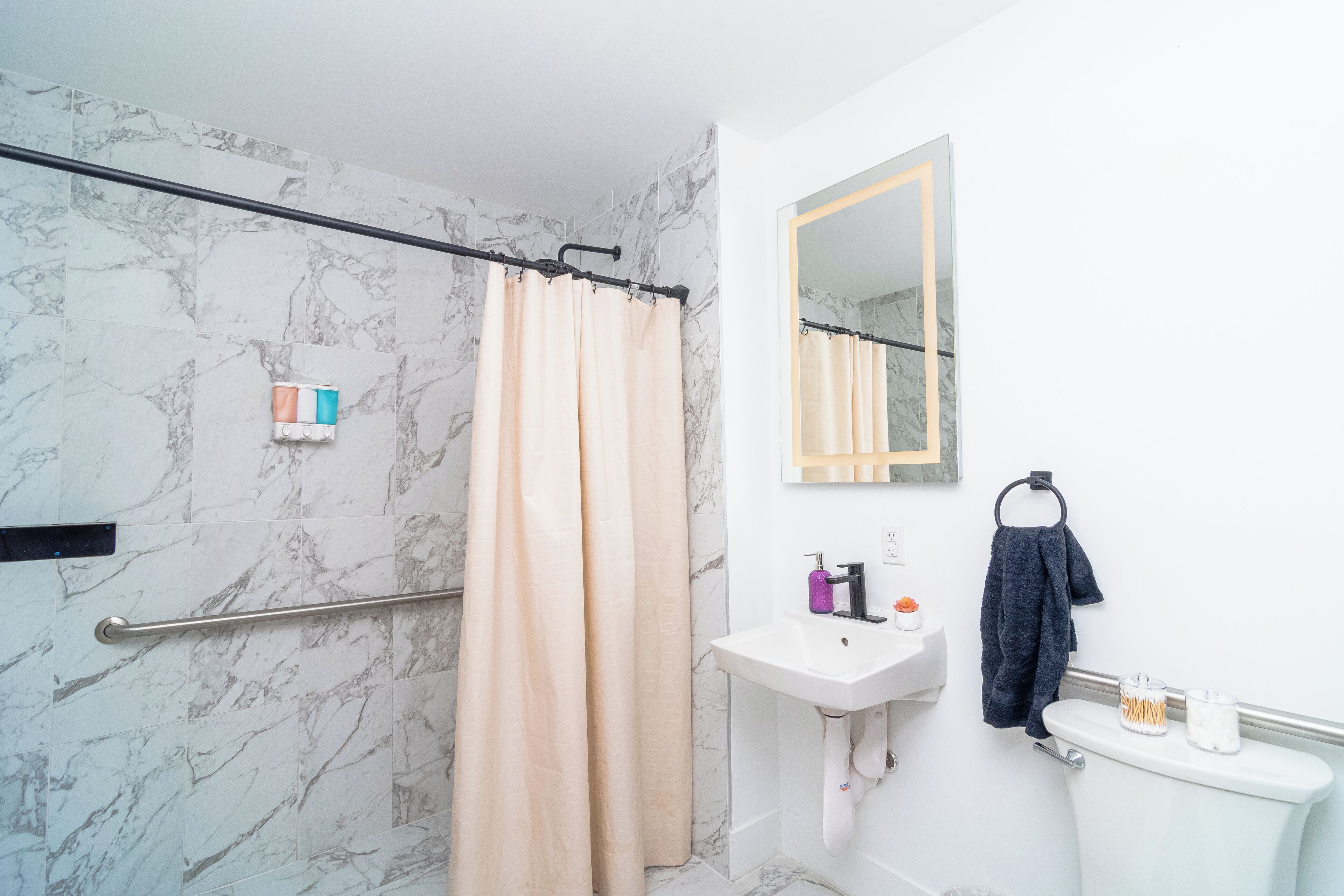 Deluxe Single Room, City View | Bathroom