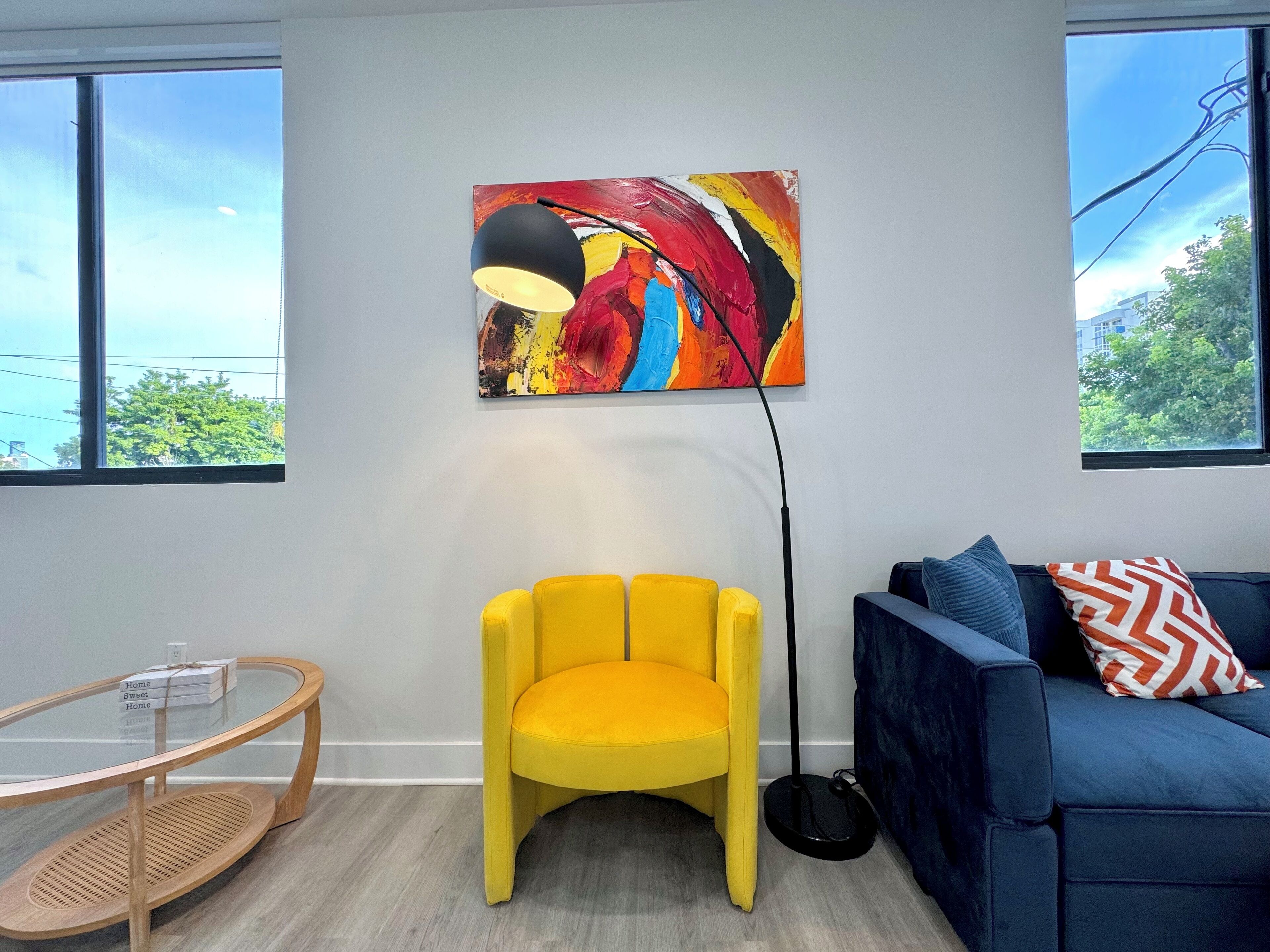 Comfort Studio, City View | Living area