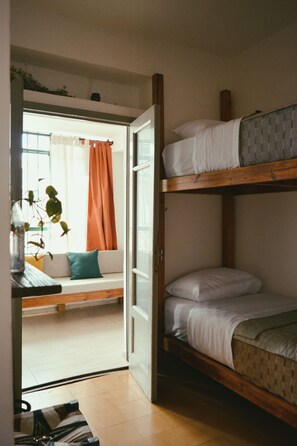 Comfort Shared Dormitory, Mixed Dorm, Patio, City View | Free WiFi - Casa Revol casa de huéspedes (Córdoba)