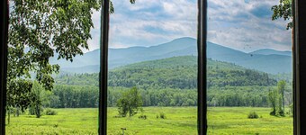 Charming Mountain Cottage, 5-bedroom cottage in The White Mountains