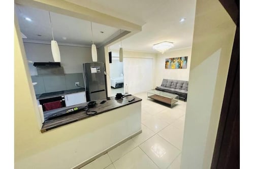 Charming 2-bedroom house in lovely Cape Town with AC