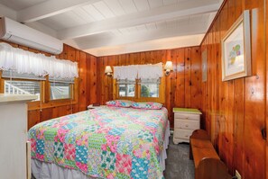 2 bedrooms, iron/ironing board, free WiFi