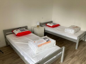 2 bedrooms