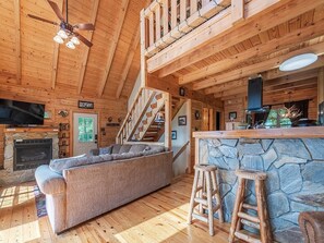 Smart TV, fireplace