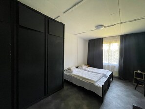 14 bedrooms, desk, free WiFi, wheelchair access