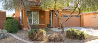 Goodyear 4BR Retreat – Sports, Golf, Spring Training + Family Backyard Oasis