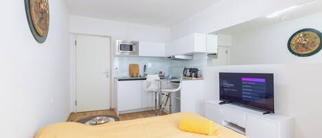 1 chambre, fer et planche Ă repasser, Wi-Fi, literie fournie
