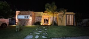 บริเวณภายนอก