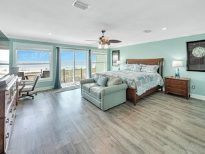 4 bedrooms, iron/ironing board, free WiFi