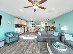 TV - On Turtle Time, 4 bedroom, 4 bath, Pet friendly (Navarre Beach)