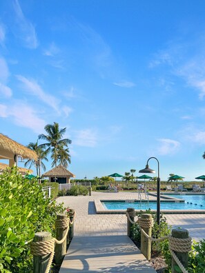 A heated pool - Beautiful Gulf view condo on Sanibel Island Sanibel Inn 513 (Sanibel)