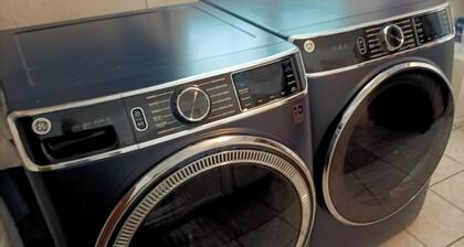 Spacious Yet Cozy Retreat - Perfect For Families and Friends