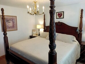 4 habitaciones, escritorio, tabla de planchar con plancha y wifi gratis