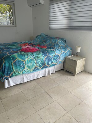 1 soverom, strykejern/-brett, wi-fi (inkludert) og sengetøy