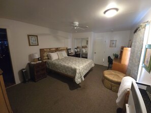 2 Schlafzimmer, Bügeleisen/Bügelbrett, Internetzugang, Bettwäsche