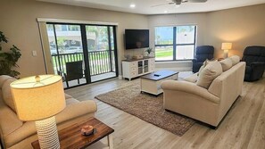 Unclassified image, 5 of 35, button