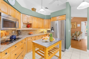 Fridge, microwave, oven, stovetop - Tropical Paradise, Heated Pool & Spa - South Lake Solitude - Roelens (Fort Myers)