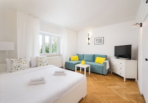 1 chambre, fer et planche à repasser, Wi-Fi, draps fournis