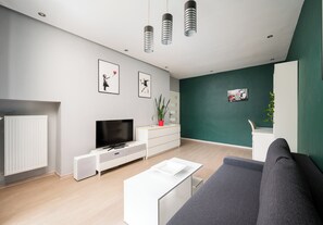 TV - Nowa Praga Homely Apartment (Warszawa)