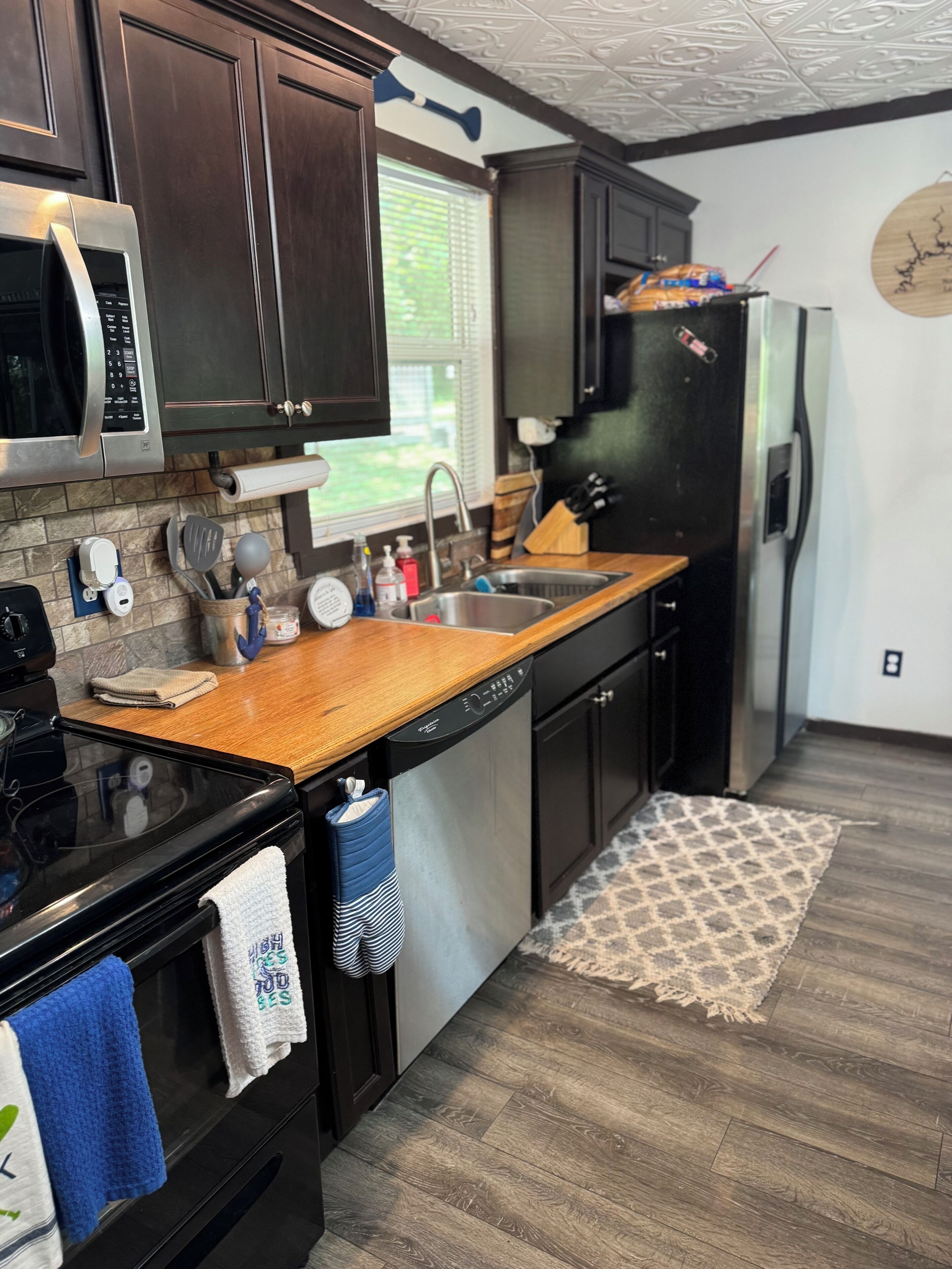 Micro-ondes, four, plaque de cuisson, lave-vaisselle