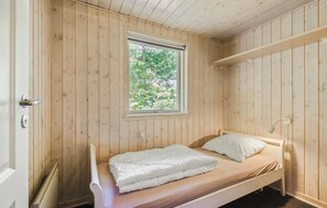 3 bedrooms, travel crib, free WiFi