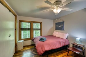 2 bedrooms, free WiFi, bed sheets