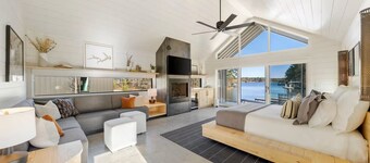 Charming 2-bedroom, lakeside cabin at Lake Cypress Springs in Mt. Vernon, TX