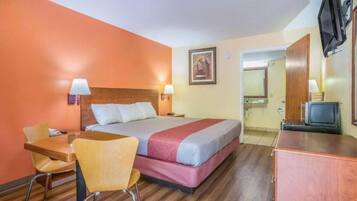 Desk, laptop workspace, iron/ironing board, free WiFi