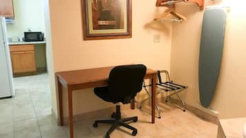 Desk, laptop workspace, iron/ironing board, free WiFi