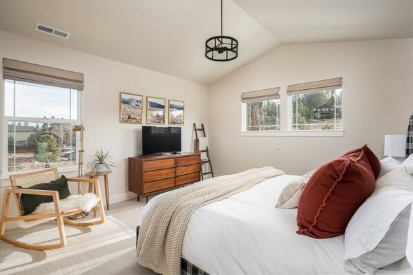 4 bedrooms, WiFi, bed sheets