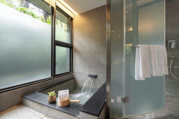 Japanese-style Quadruple Room, Mountain View | Bathroom | Separate tub and shower, spring water tub, rainfall showerhead