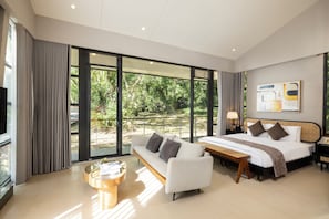 Cabaña urbana, vista a la montaña | Edredón y artículos del minibar gratis