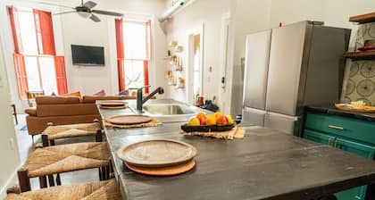 Global Entry Unit 1 - 2nd Floor Walk-up