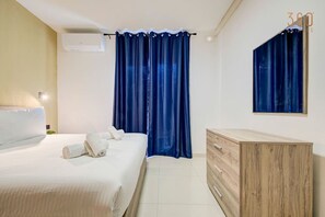 1 bedroom, desk, iron/ironing board, WiFi