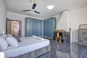 3 habitaciones, escritorio, wifi y ropa de cama