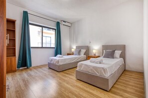3 camere, una scrivania, Wi-Fi, lenzuola