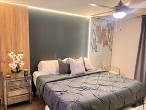 2 chambres, fer et planche à repasser, Wi-Fi, draps fournis