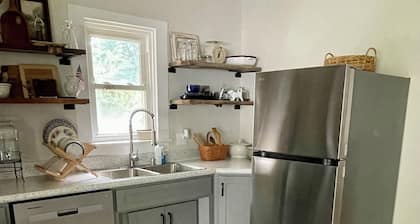 Spacious 3 bedroom, 2 bathroom Home!
