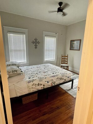 3 bedrooms, WiFi, bed sheets