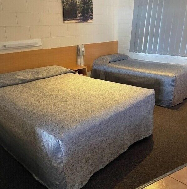 Iron/ironing board, free WiFi, wheelchair access