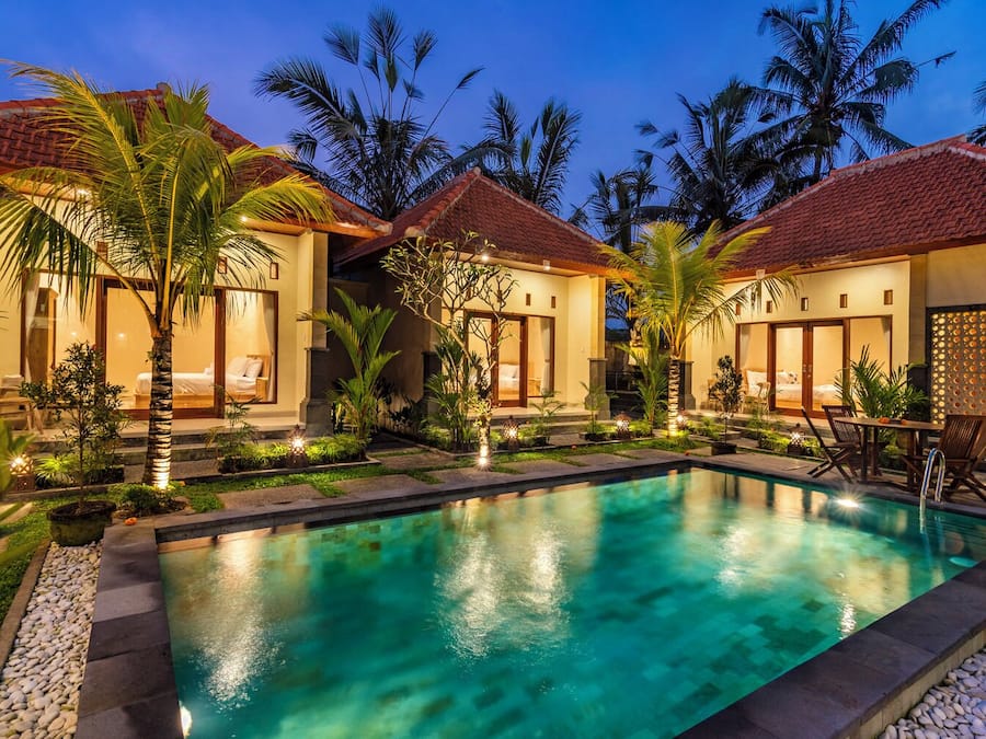 Kolam renang outdoor