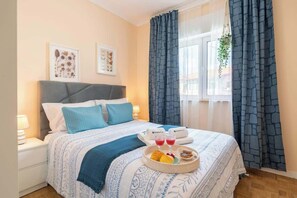 4 habitaciones, tabla de planchar con plancha y wifi gratis 