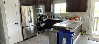 Terrific 5-bedroom bunk house with Jordan River Trail access near downtown SLC
