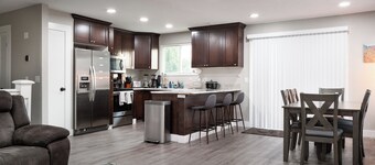 Terrific 5-bedroom bunk house with Jordan River Trail access near downtown SLC