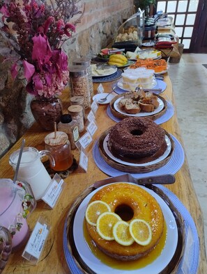 Tägliches inbegriffenes Frühstücksbuffet