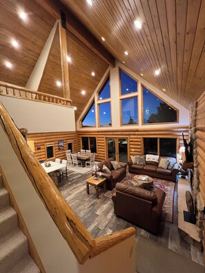 Smart TV, fireplace, books, printers