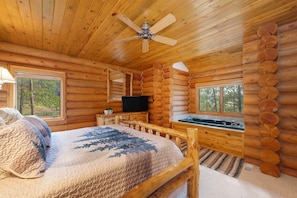 5 bedrooms, desk, iron/ironing board, travel cot