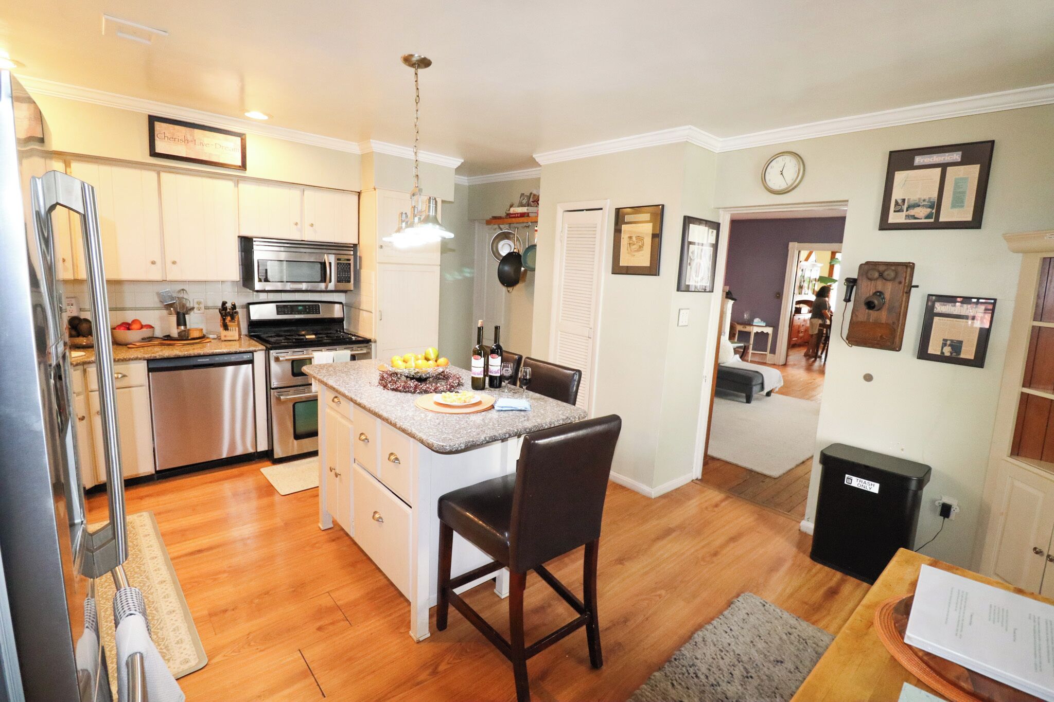 Mikrowelle, Ofen, Herdplatte, Geschirrspüler