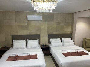 Deluxe Room, Mountain View | Peti besi dalam bilik, ruang kerja komputer riba, kalis bunyi 